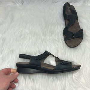 Mephisto Black Nubuck  Asymmetrical Strap Sandals Sz 40/US‎ 10